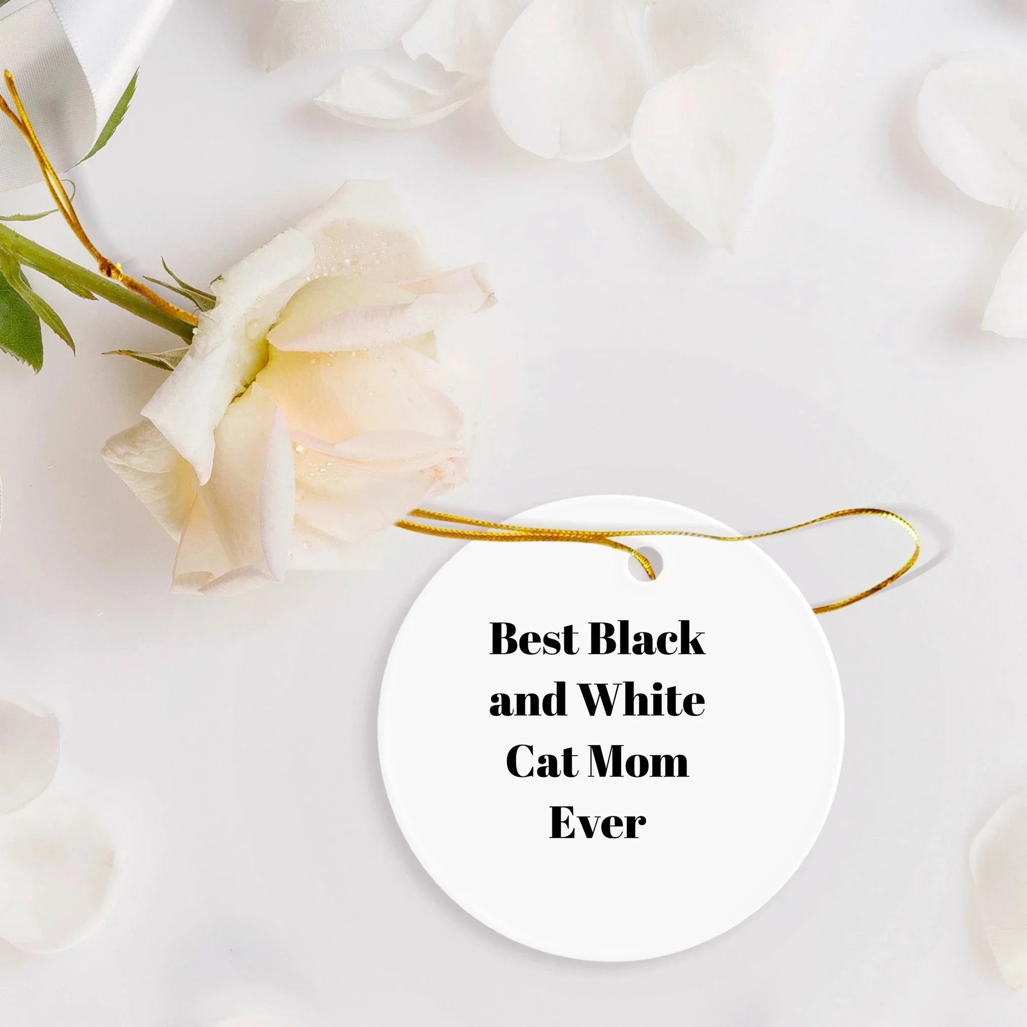 Black and White Cat Mom Gifts from Friends for Christmas Unique Circle Ornaments Best Mom Ever
