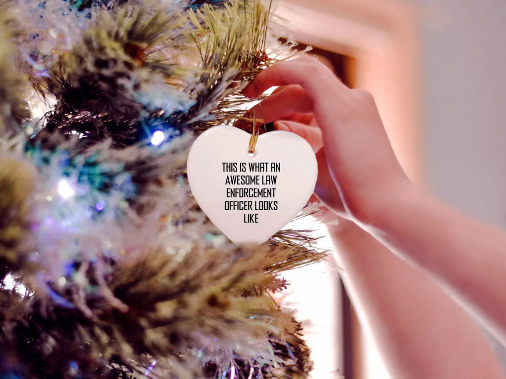 Funny Law Enforcement Officer Gifts, This Is What An Awesome Officer Looks Like, Heart Ornament for Men, Women, Friends, Coworkers, Family, Christmas Unique Presents