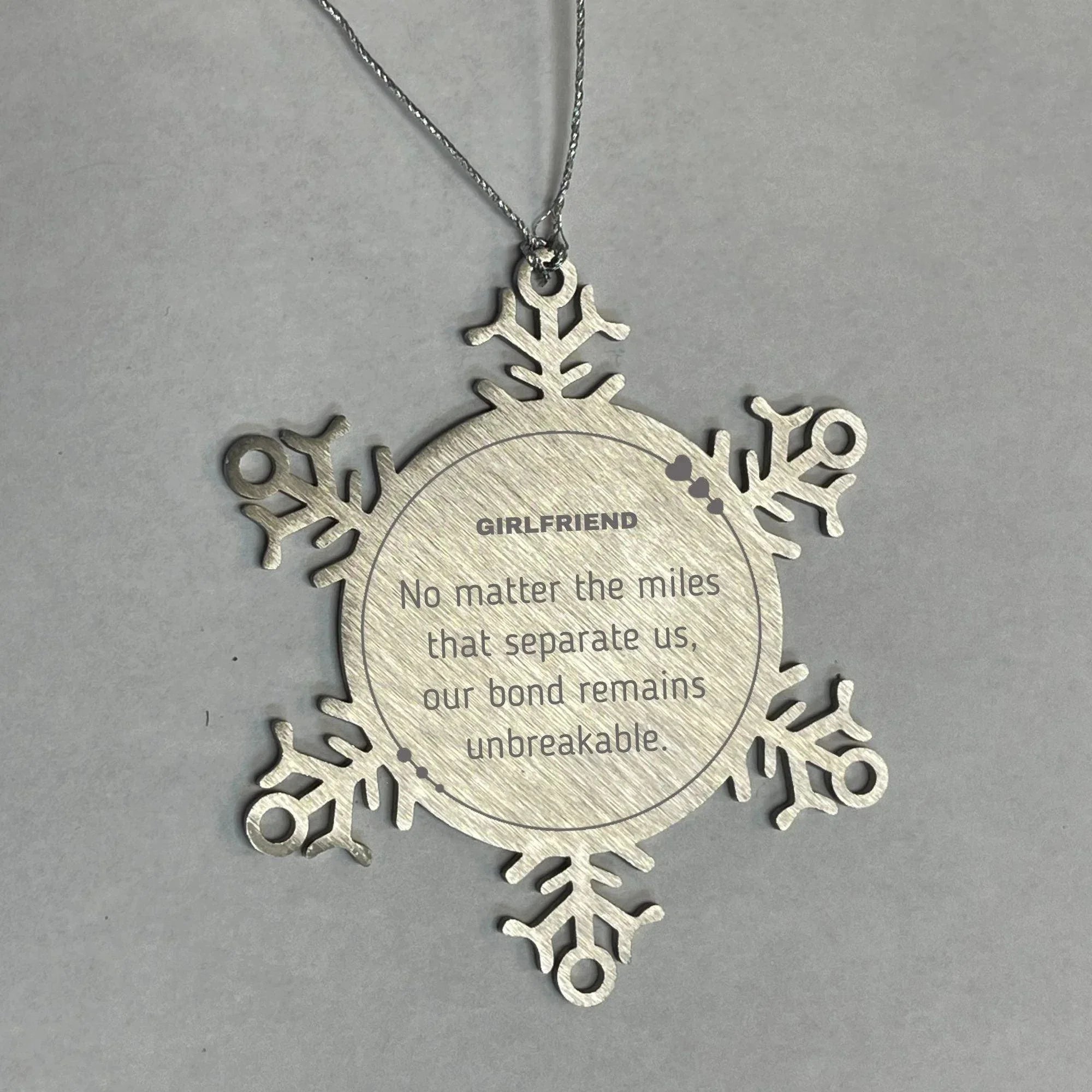 Girlfriend Long Distance Relationship Gifts, No matter the miles that separate us, Cute Love Snowflake Ornament For Girlfriend, Birthday Christmas Unique Gifts For Girlfriend