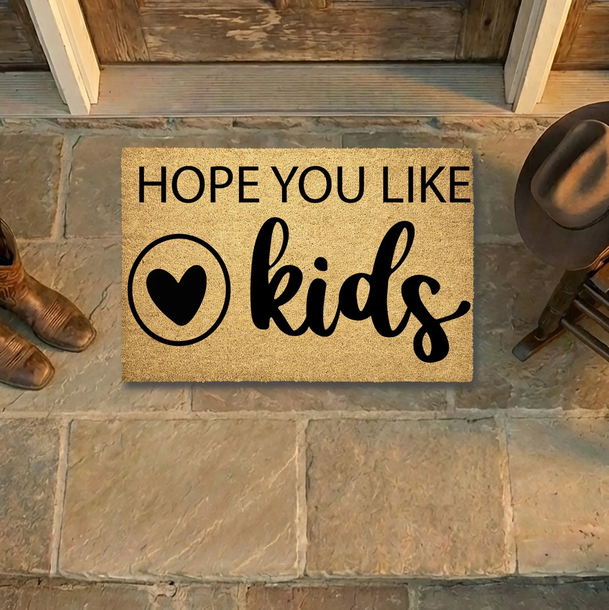 Funny Family Doormat – “Hope You Like Kids” | Coir Welcome Mat with Heart Design | Family Home Entryway Décor | Perfect Gift for Parents