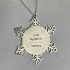 I Left My Heart In Illinois Gifts, Meaningful Illinois State for Friends, Men, Women. Snowflake Ornament for Illinois People