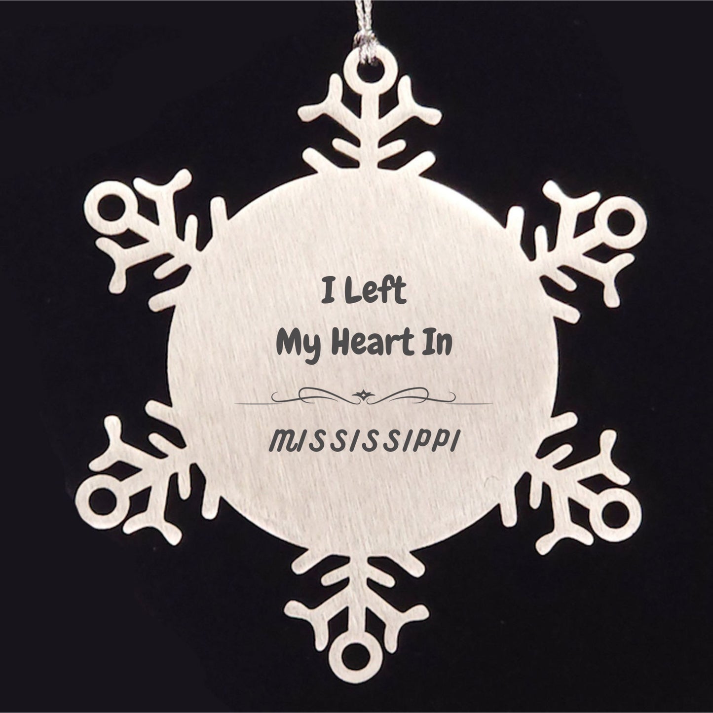 I Left My Heart In Mississippi Gifts, Meaningful Mississippi State for Friends, Men, Women. Snowflake Ornament for Mississippi People