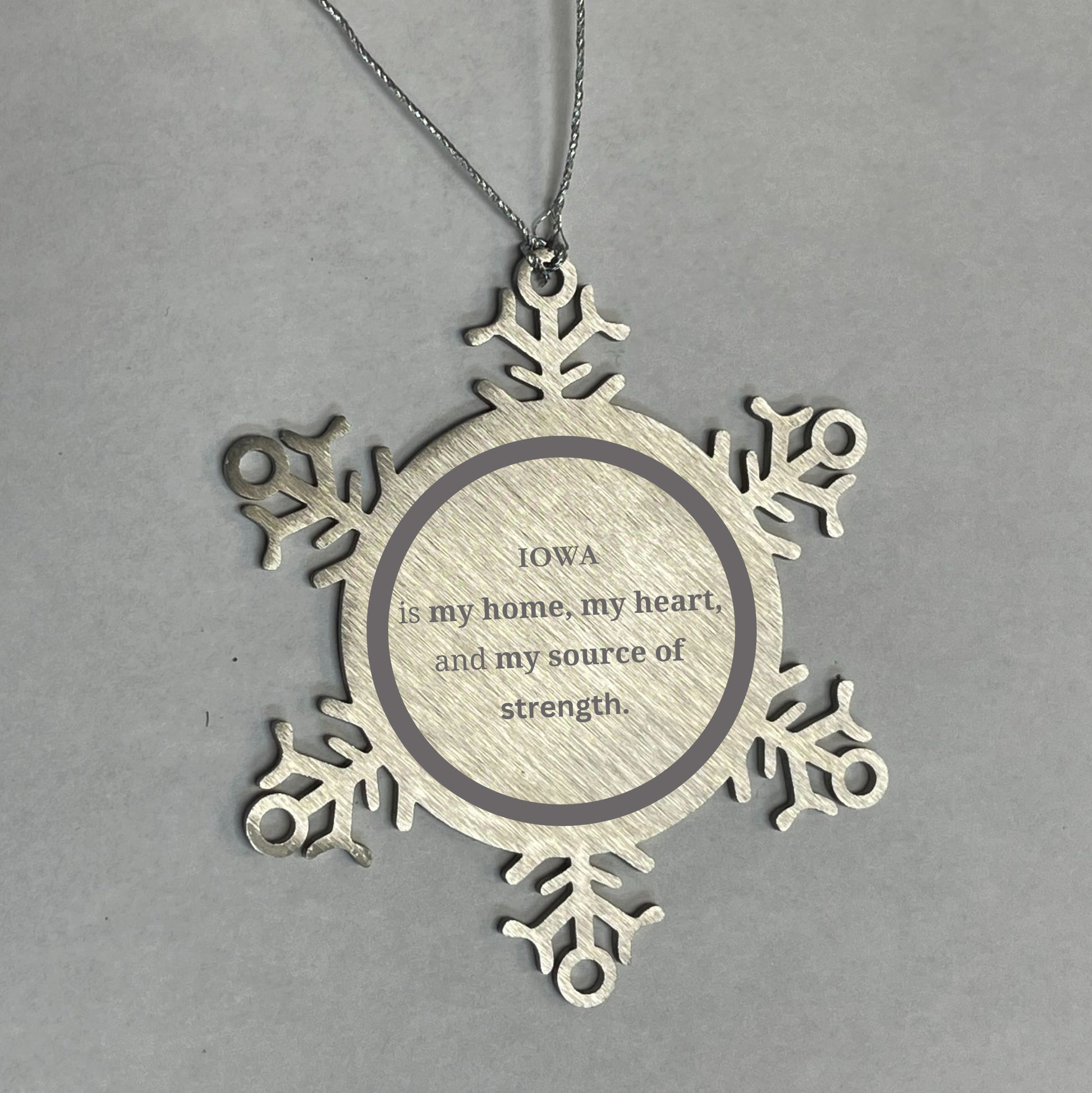 Iowa is my home Gifts, Lovely Iowa Birthday Christmas Snowflake Ornament For People from Iowa, Men, Women, Friends