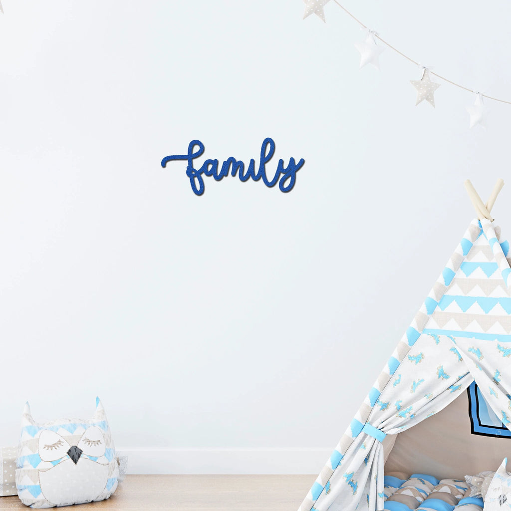Family Script Metal Wall Art – Modern Farmhouse Decor – Minimalist Home Sign – Family Wall Decor