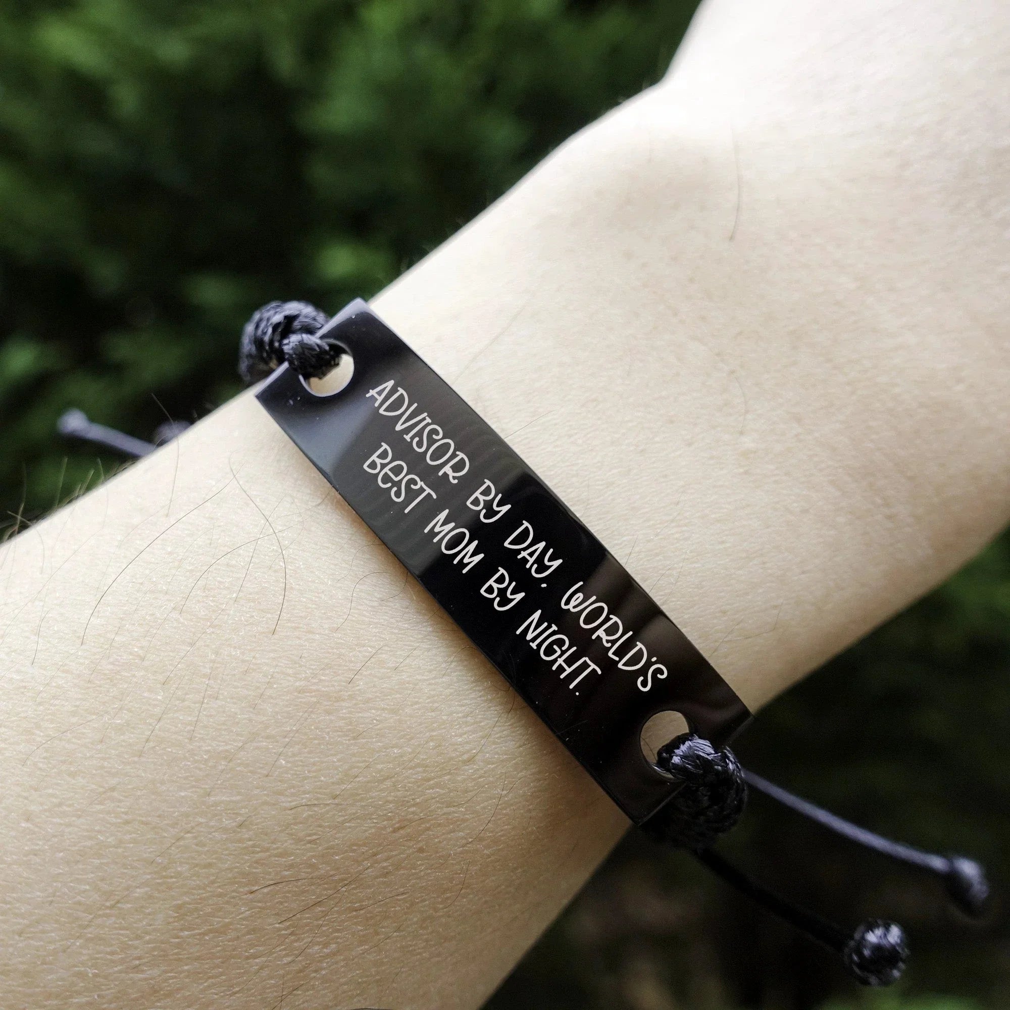 Funny Advisor Gifts, World's Best Mom By Night Rope Bracelet, Adjustable, Graduation Unique Gifts from Mom to Advisor