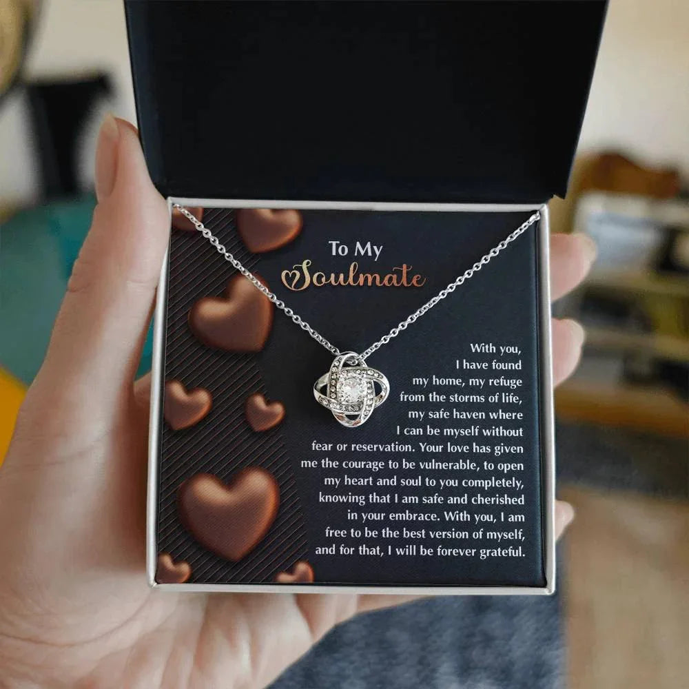 To My Soulmate" Love Knot Necklace – A Heartfelt Valentine’s Day Gift for Your Safe Haven and Forever Love