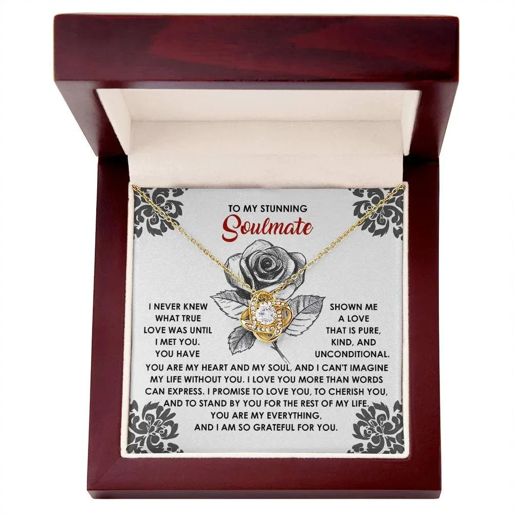 To My Stunning Soulmate Love Knot Necklace – A Romantic Gift to Cherish and Celebrate Unconditional Love