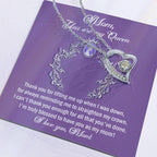 To My Mom You are My Queen Thank You for Reminding Me to Straighten My Crown Forever Love Heart Pendant Necklace