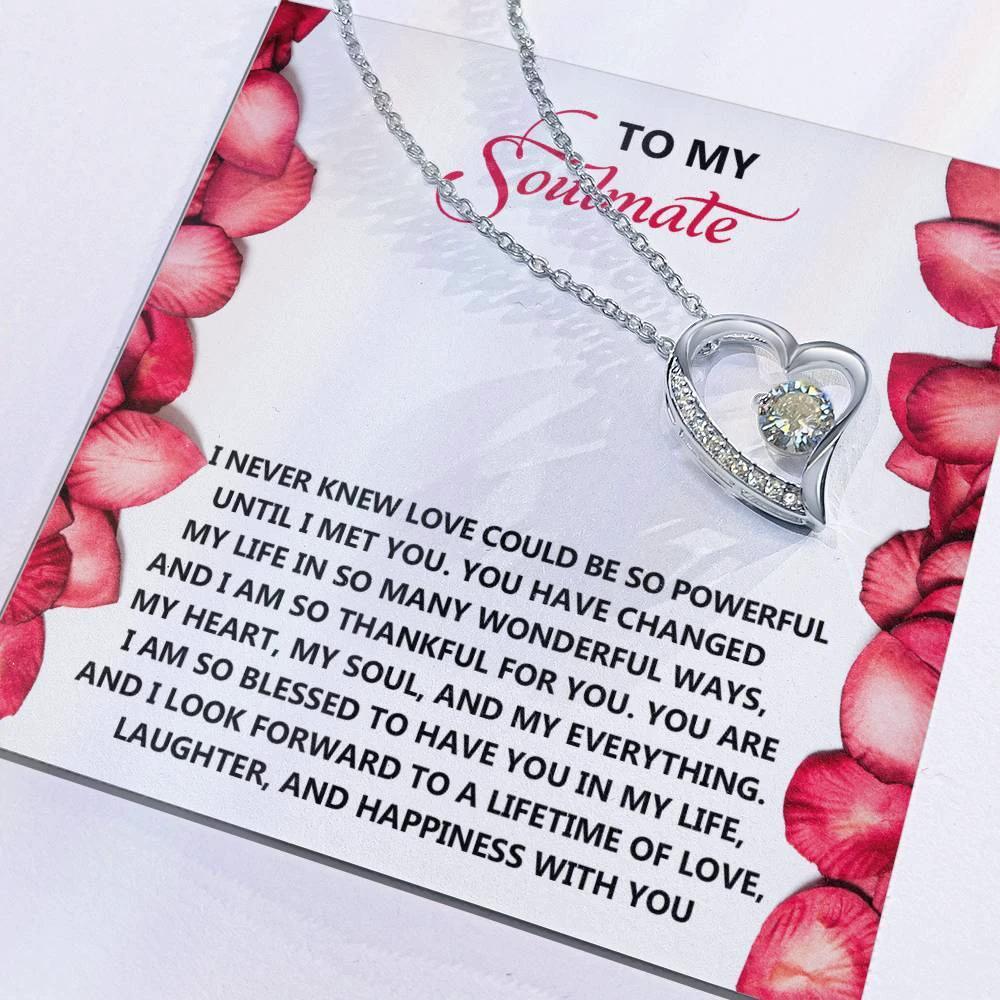 Celebrate Gratitude and Love – Romantic Necklace with Sentimental Message