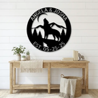 Personalized Howling Wolf Metal Wall Art Sign - Custom Name Laser Cut Decor for Home, Cabin, Lodge - Rustic Wildlife Gift
