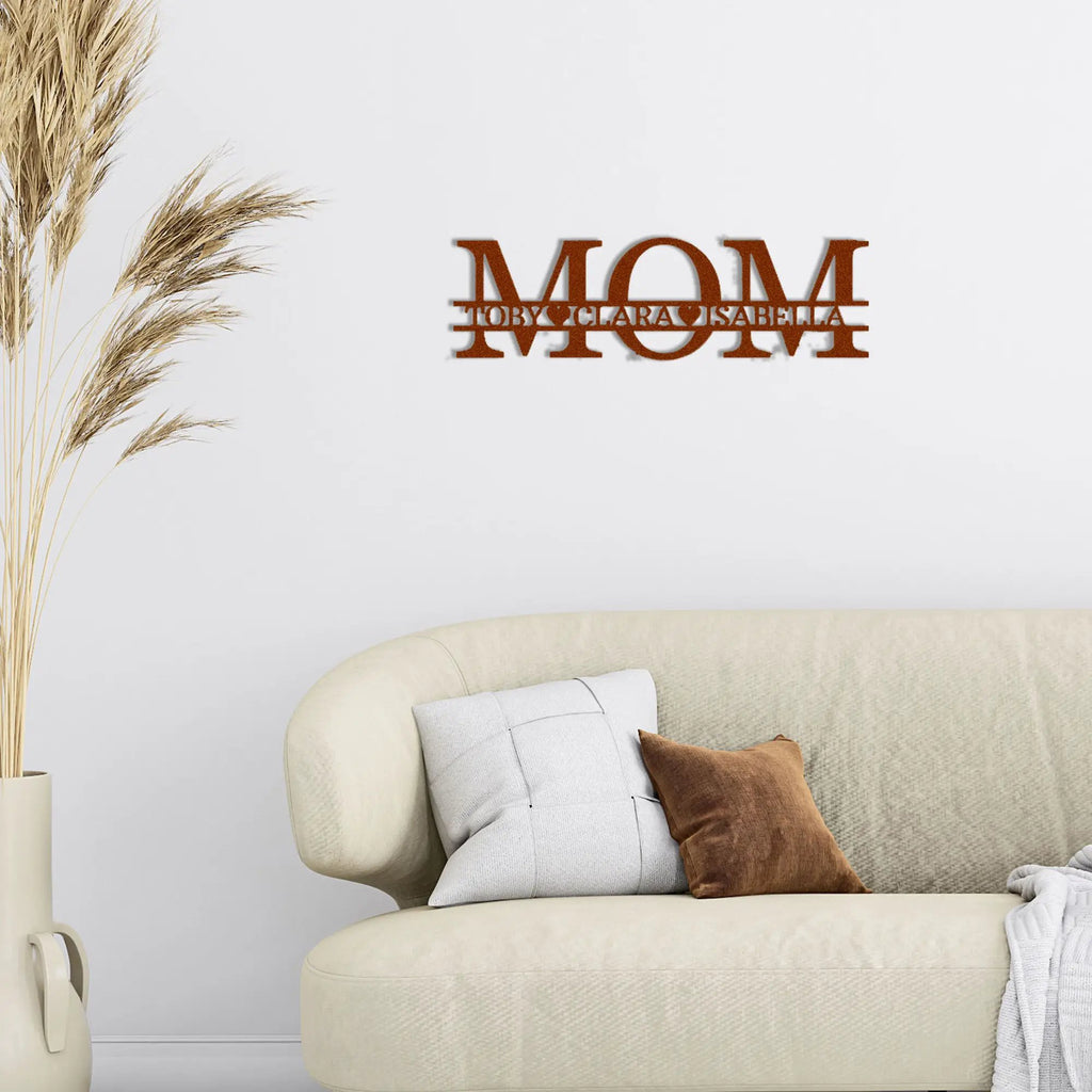 Personalized Mom Metal Wall Art – Custom Kids Names Sign with Heart Separators – Family Name Steel Décor – Mother’s Day Gift