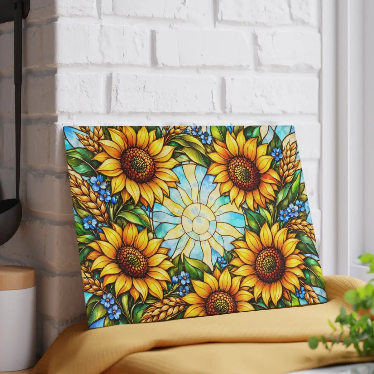 Sunflower Glass Cutting Board, Stained Glass Sunflower Wreath, Floral Kitchen Decor, Yellow Flower Gift, Cheerful Kitchen Art