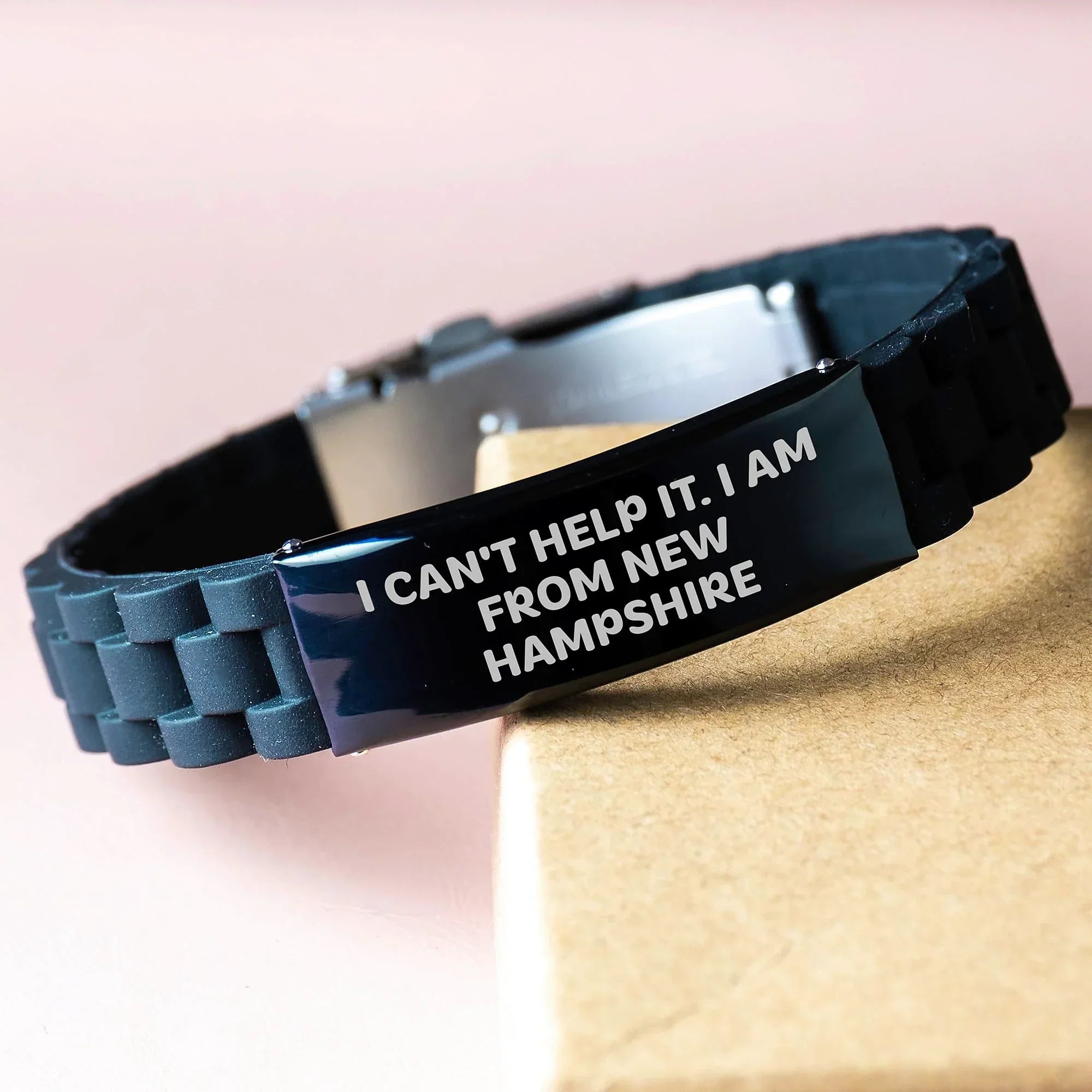 Funny New Hampshire Gifts from Friends, Christmas Unique Jewelry for Women, Glide lock Clasp Bracelet I Can't Help It. I Am From New Hampshire