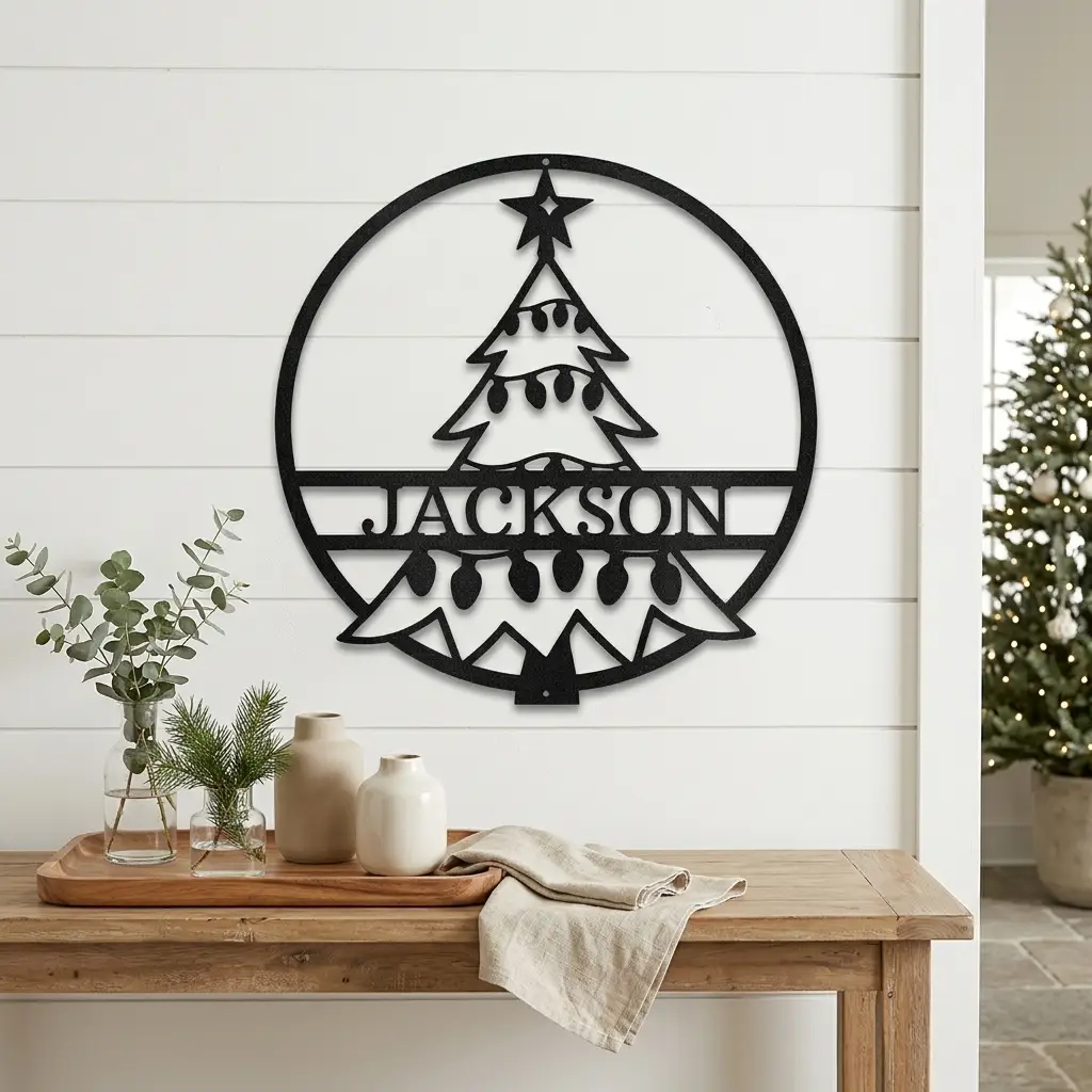 Personalized Christmas Tree Metal Wall Art – Custom Family Name Holiday Sign – Handmade Steel Décor (5 Sizes, 5 Colors)