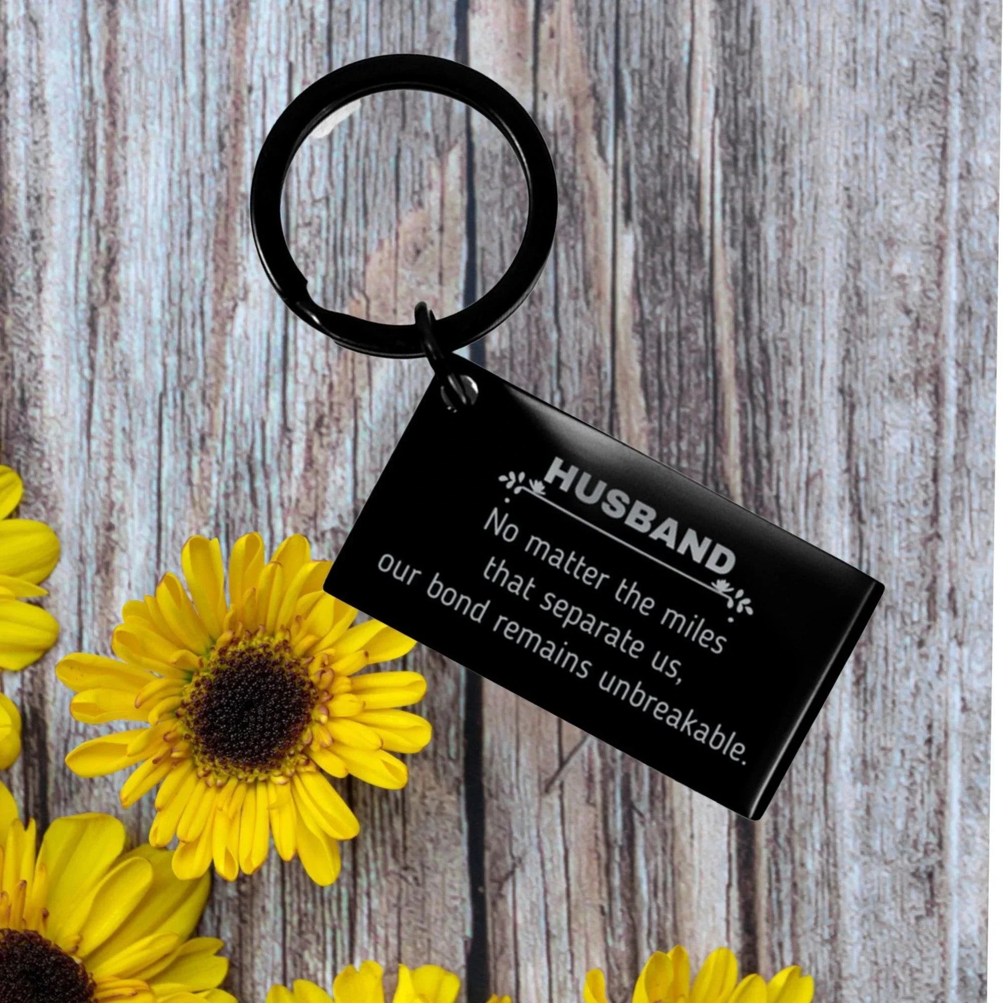 Husband Long Distance Relationship Gifts, No matter the miles that separate us, Cute Love Keychain For Husband, Birthday Christmas Unique Gifts For Husband