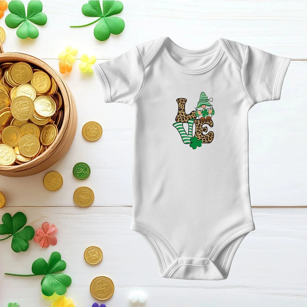 Love St. Patrick’s Day Baby Bodysuit – Cute Gnome & Shamrock Onesie – Soft Cotton Infant Romper – Leopard Print Irish Holiday Outfit & Baby Gift