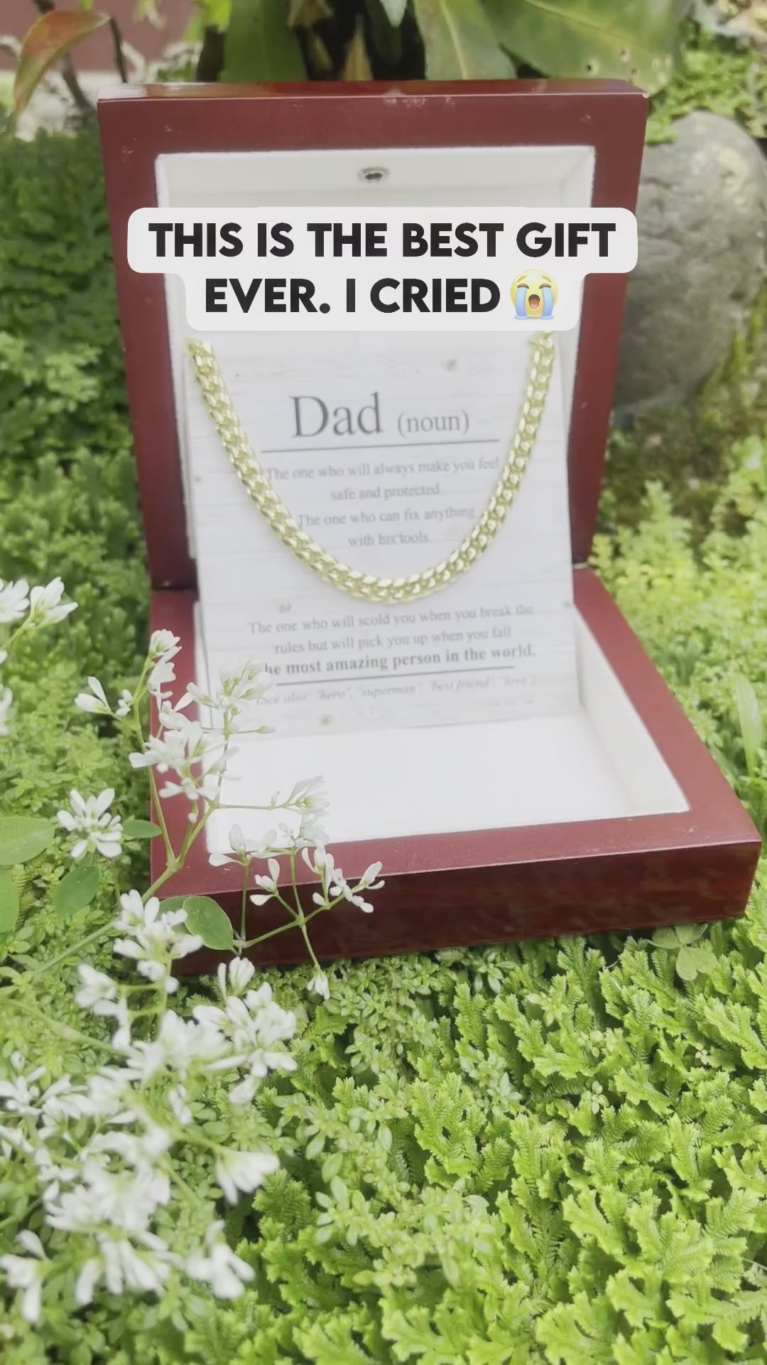 Dad Noun - The Most Amazing Person in the World Cuban Chain Link Necklace