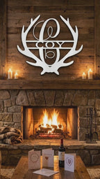 Personalized Deer Antler Family Name Metal Sign – Rustic Last Name Monogram Wall Art – Cabin Lodge Decor Gift