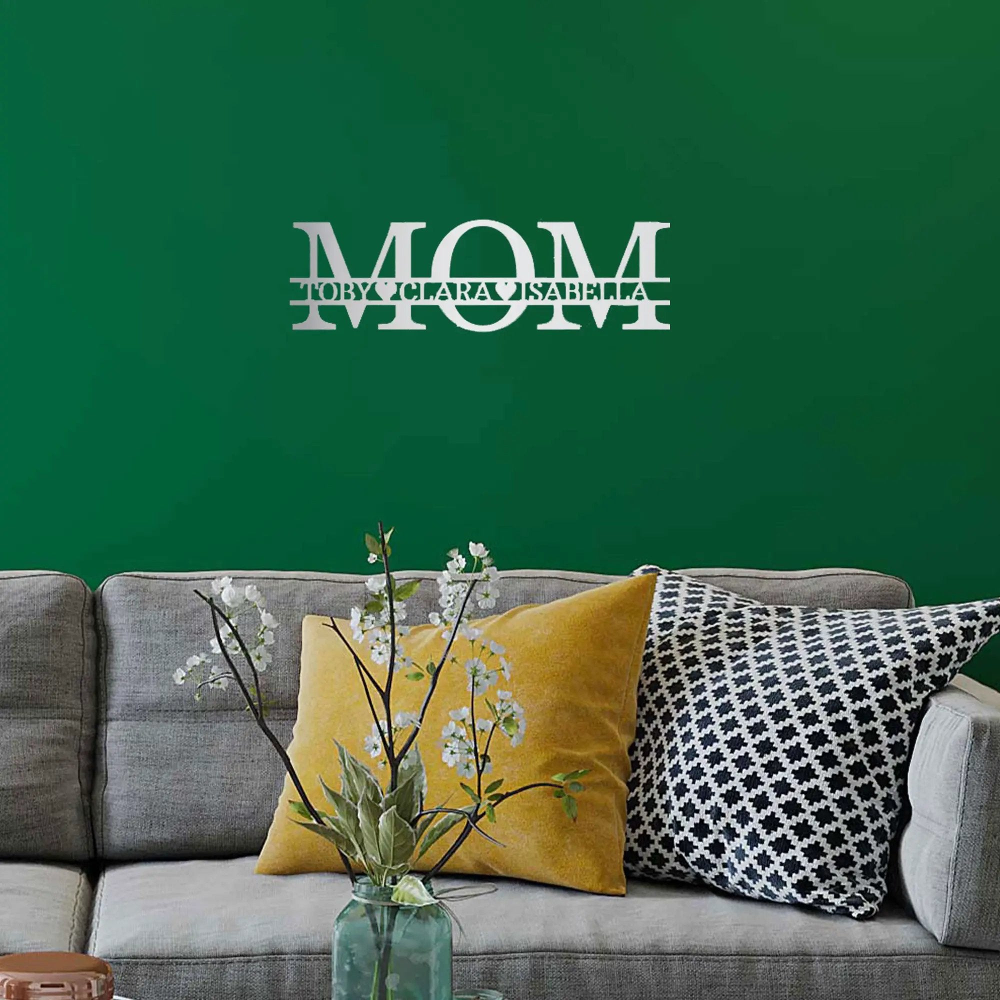 Personalized Mom Metal Wall Art – Custom Kids Names Sign with Heart Separators – Family Name Steel Décor – Mother’s Day Gift