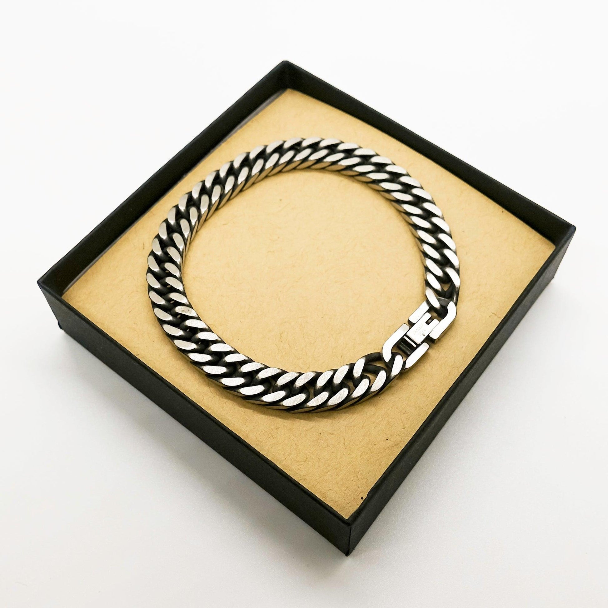 Oil Worker Cuban Chain Link Bracelet - Thanks for being who you are - Birthday Christmas Jewelry Gifts Coworkers Colleague Boss - Mallard Moon Gift Shop